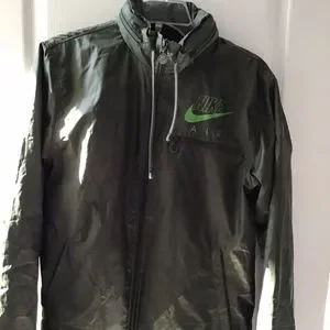 nike windbreaker olive green